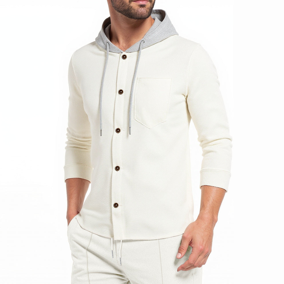 Chemise à capuche tendance pour hommes avec patte de boutonnage et poche poitrine pratique Chic und Stil