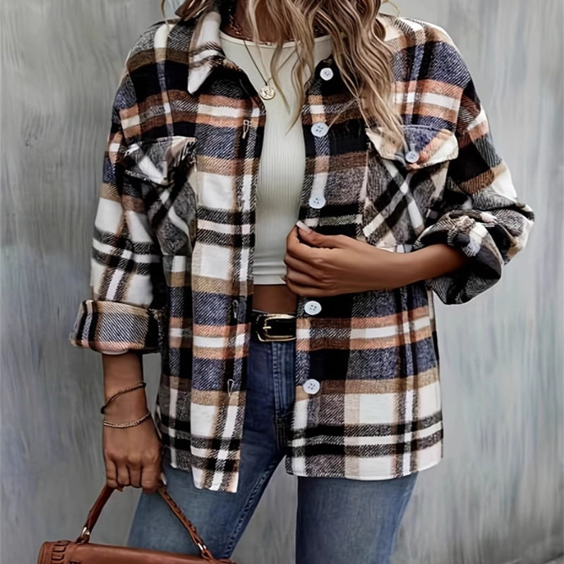 Veste en flanelle à carreaux pour femmes avec poches et boutonnière de bon goût Chic und Stil