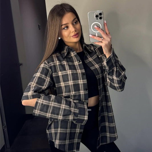Chemise à carreaux décontractée pour femmes à coupe oversize Chic und Stil