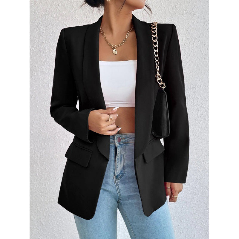 Women Elegant Blazer with Modern Design Elements Chic and Style