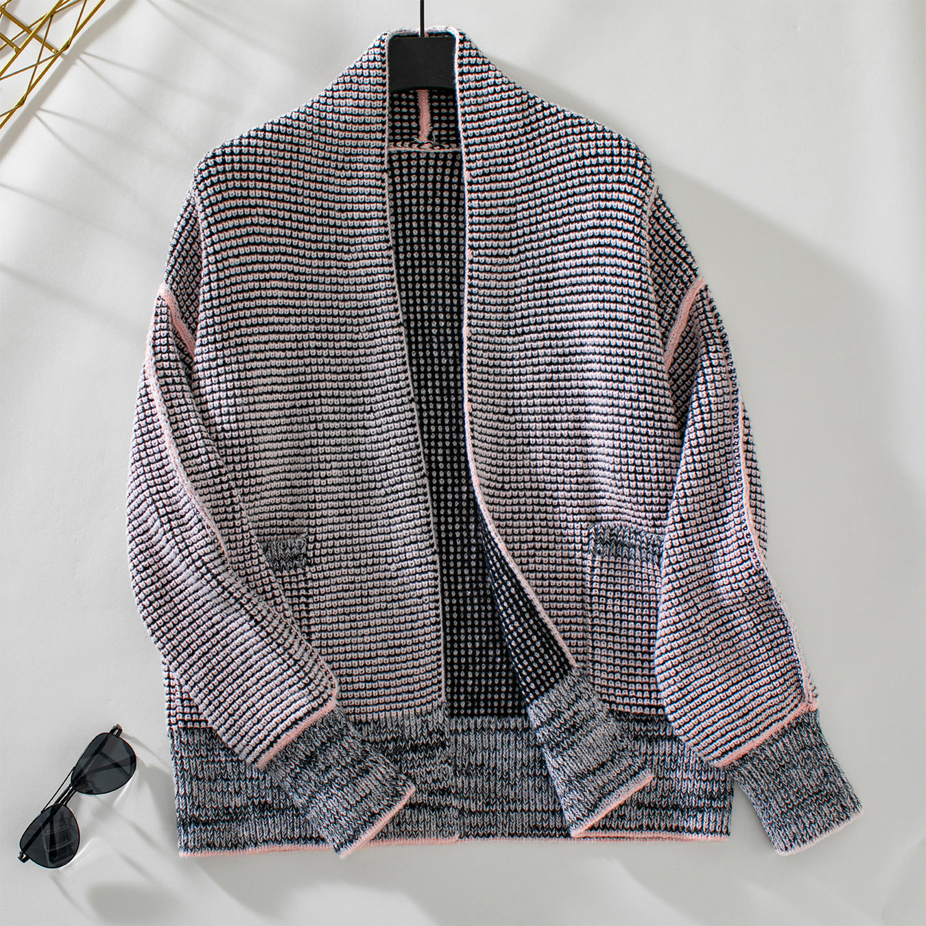 Veste en tricot féminine à la mode avec coupe oversize décontractée et motif texturé Chic und Stil