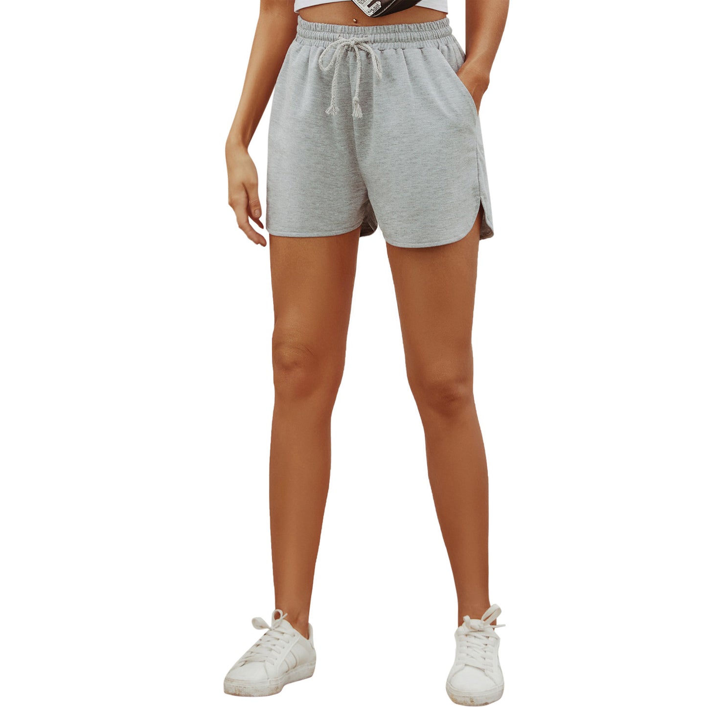 Shorts de sport pour femmes avec taille élastique et fentes latérales Chic und Stil