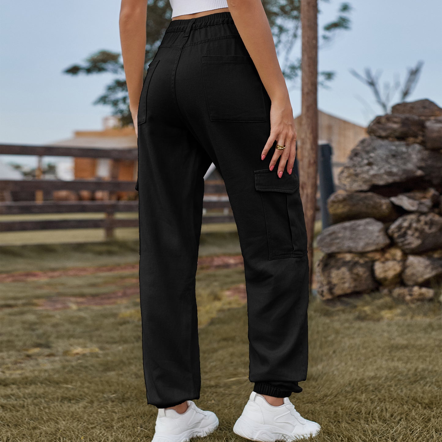 Women's cargo pants with side pockets and high waist Chic und Stil