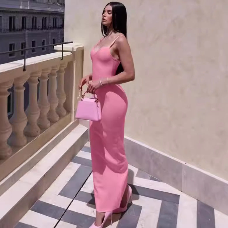 Robe maxi élégante pour femmes avec des bretelles spaghetti et une coupe flatteuse pour la silhouette Chic und Stil