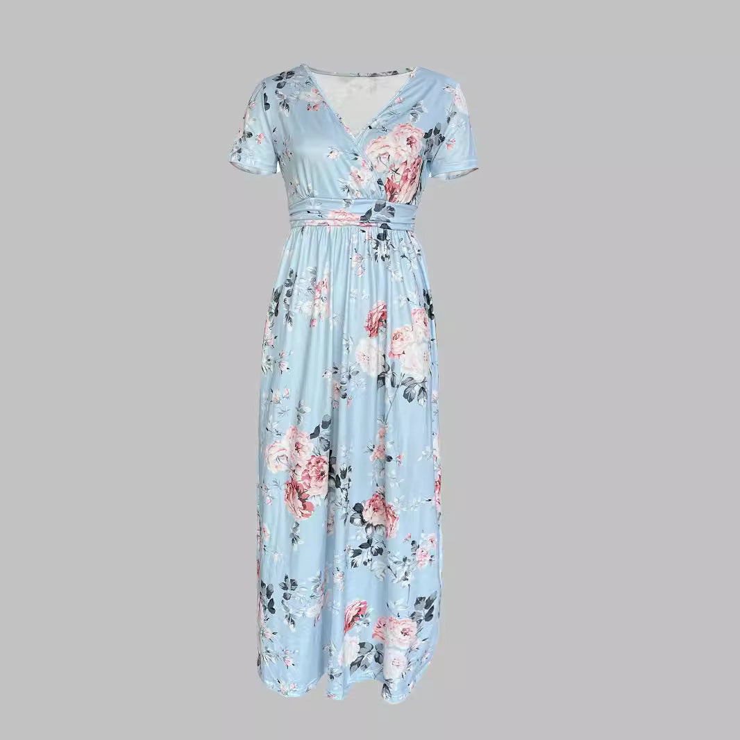 Robe maxi femme avec décolleté en V profond et design floral Chic und Stil