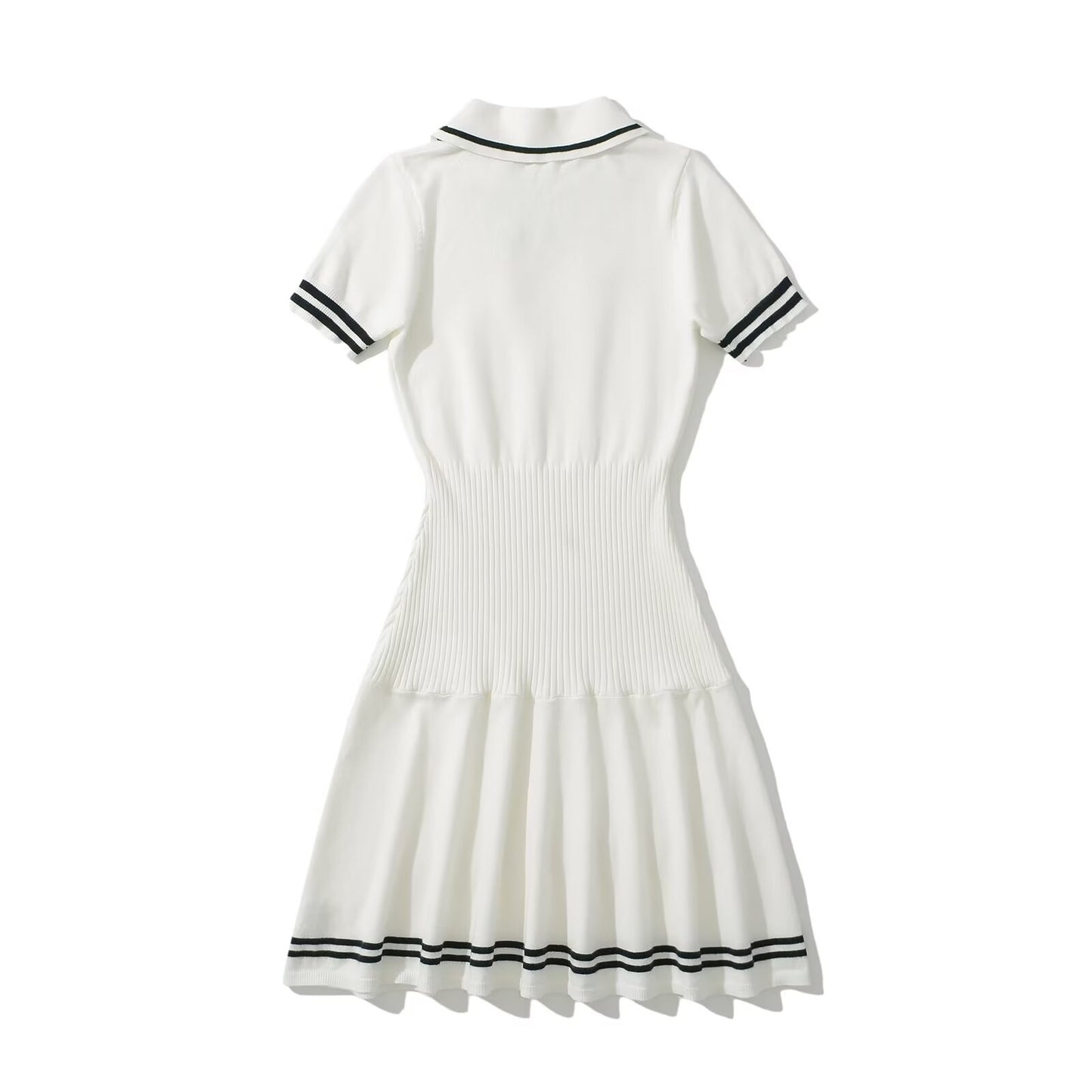 Robe Polo femme avec ourlet à volants et accent de lien décoratif Chic und Stil