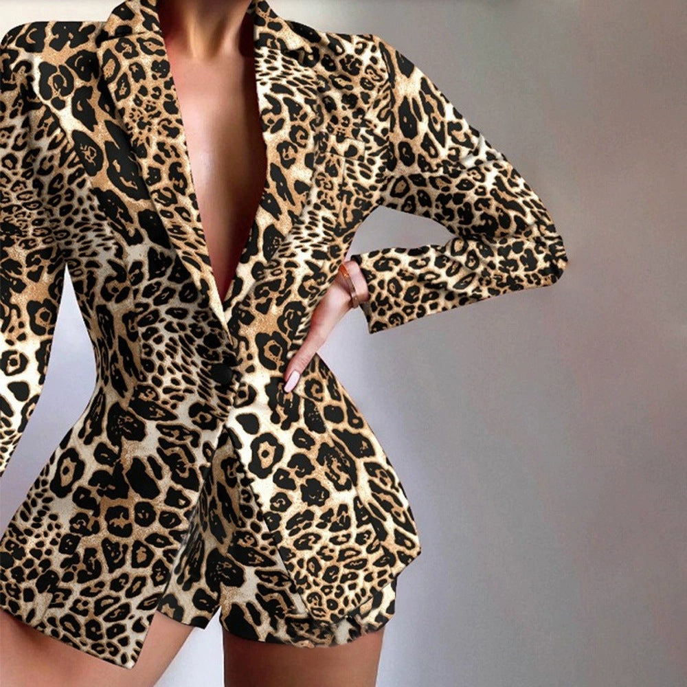 Veste pour femmes ensemble dynamique avec shorts et jeu de couleurs moderne Chic und Stil