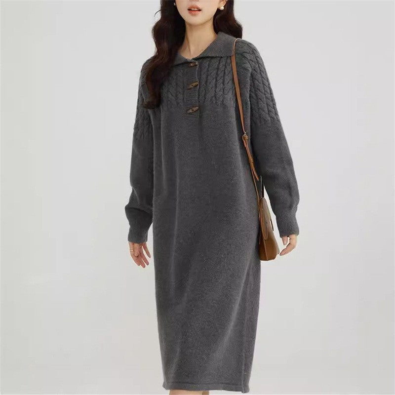 Robe tricotée pour femmes avec col et détails de boutons Chic und Stil