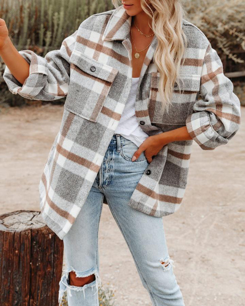 Veste chemise surdimensionnée pour dames avec motif à carreaux et poches pratiques Chic und Stil