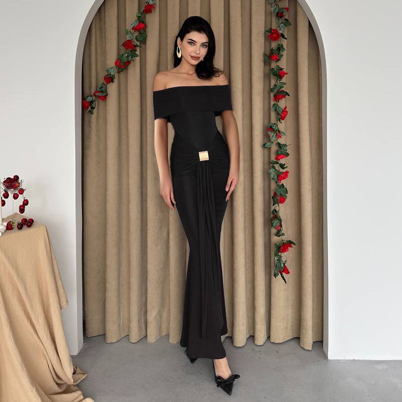 Robe maxi décolletée pour femmes avec silhouette élégante Chic und Stil