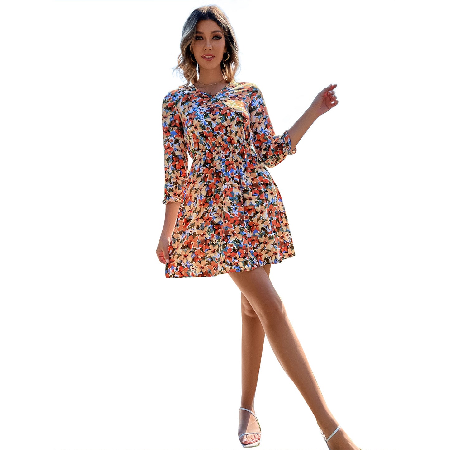 Robe fleurie pour femmes avec élastique continu et élégantes manches 3/4 Chic und Stil