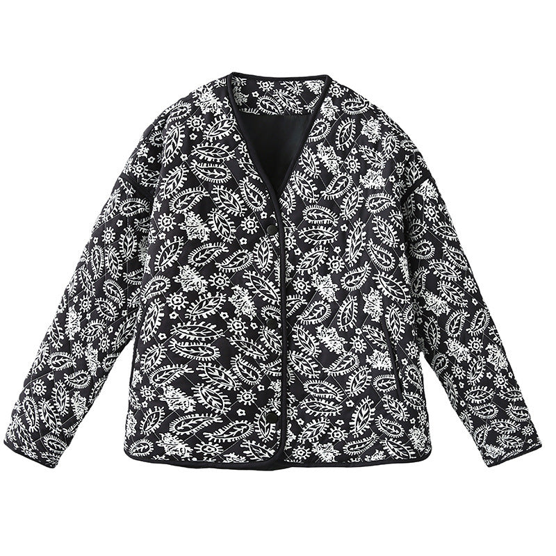 Quilted fall jacket for women with a unique floral pattern and practical pockets Chic and Style