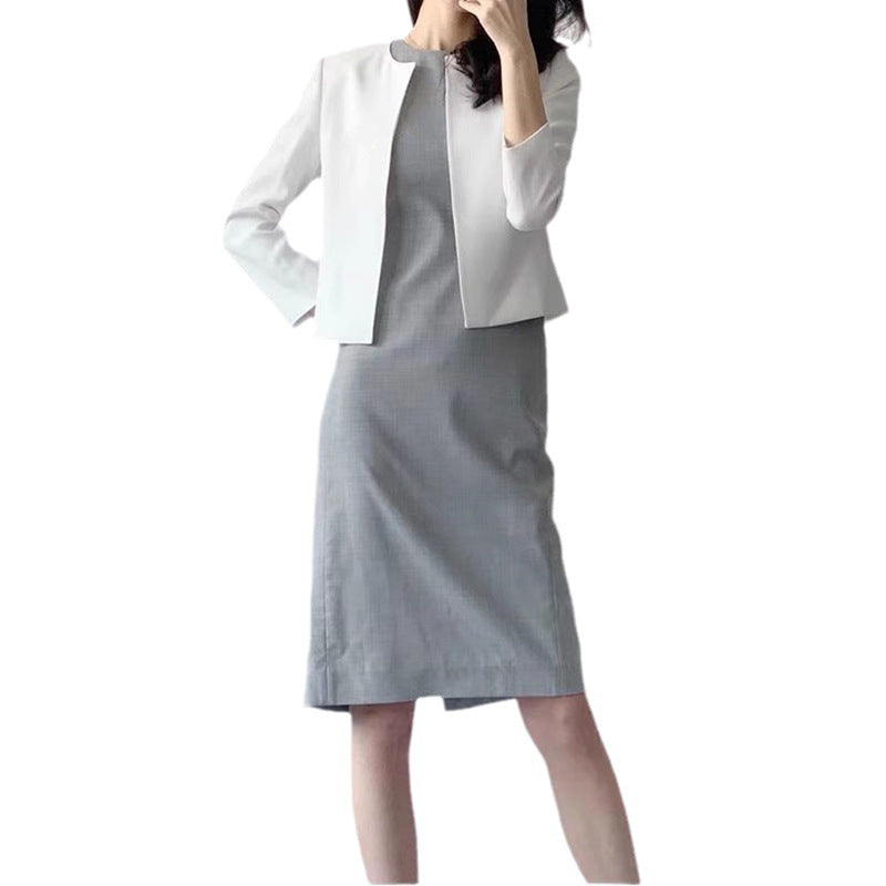 Veste de costume féminine élégante sur mesure et robe crayon Chic und Stil