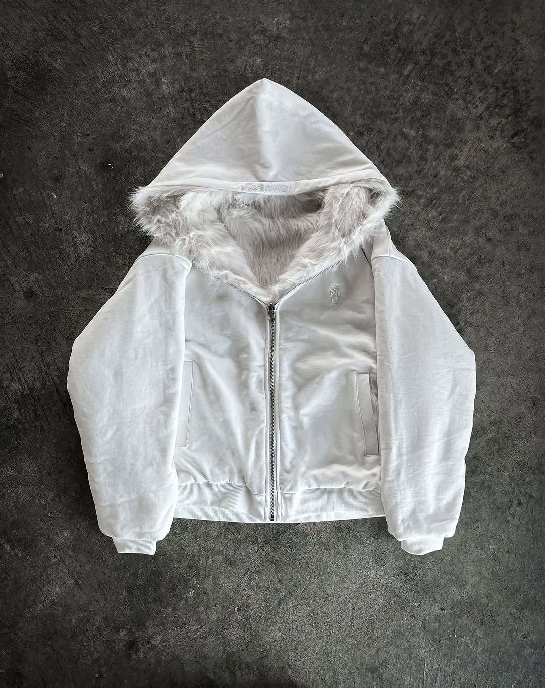 Dame veste à capuche avec doublure douce et coupe moderne Chic und Stil