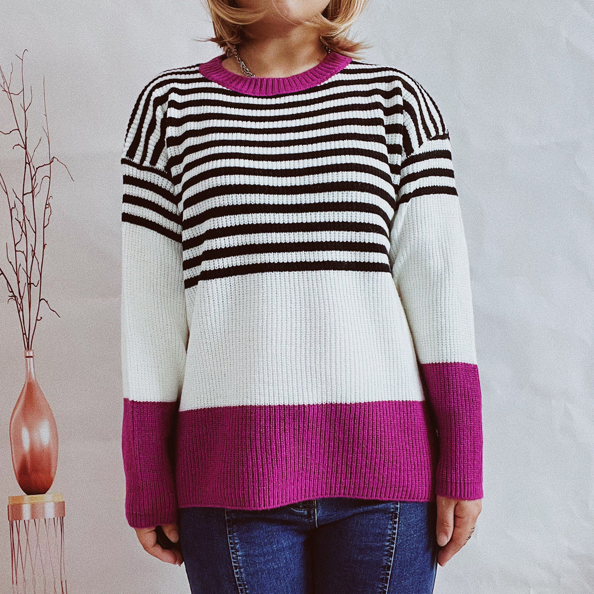 Pull en maille rayé tendance pour femmes avec des accents modernes et une coupe confortable Chic und Stil