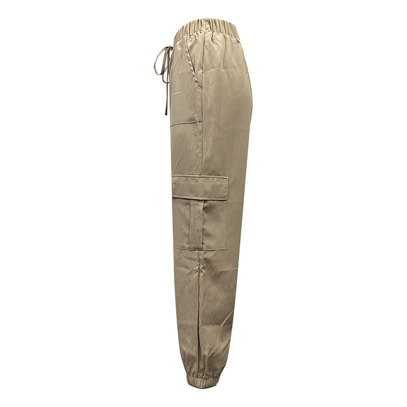 Pantalon cargo pour femmes avec taille élastique et poches pratiques Chic und Stil