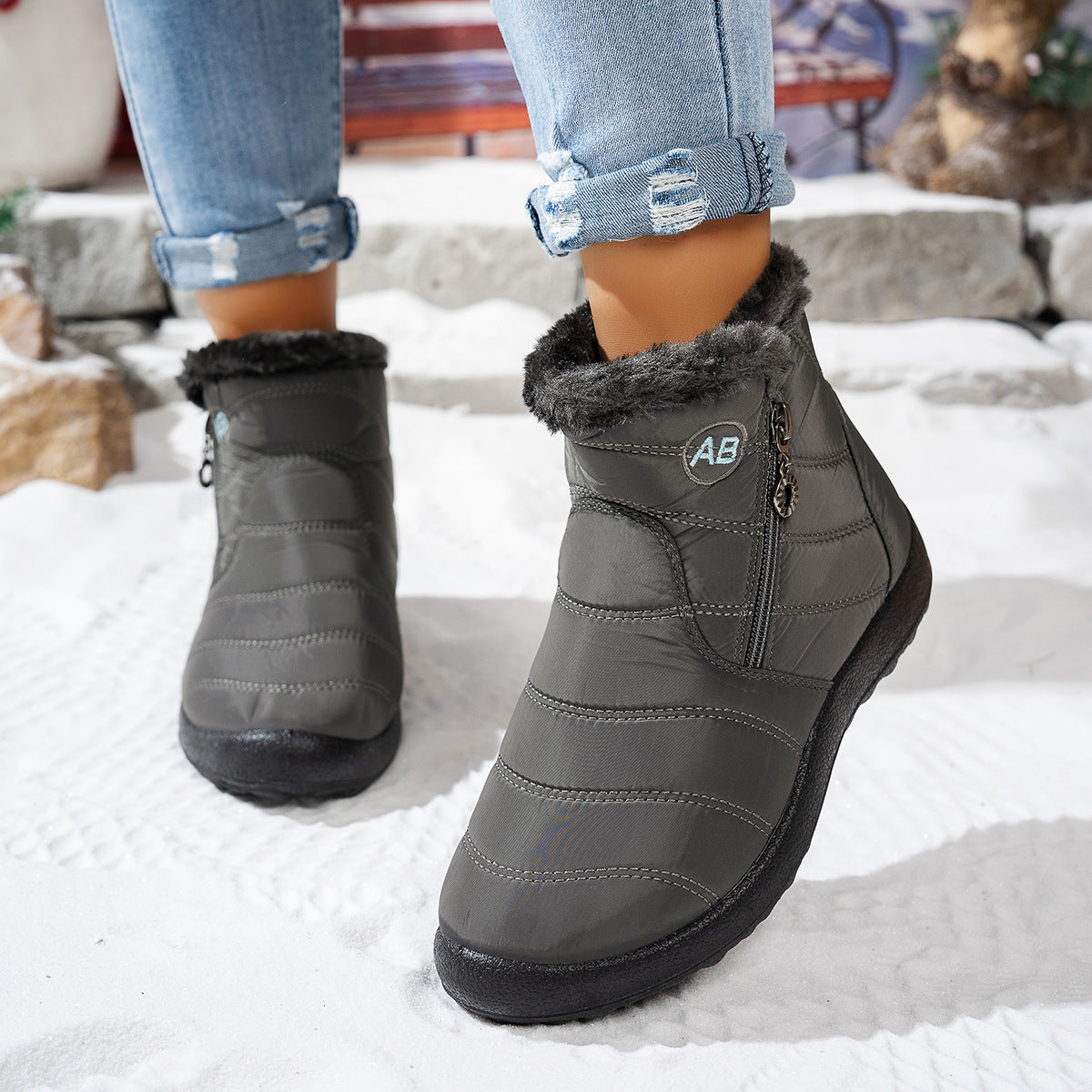 Bottes d'hiver pour femmes avec zip pratique et doublure intérieure douillette Chic und Stil