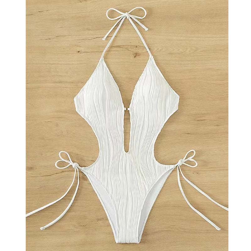 Maillot de bain une pièce pour femmes avec des liens latéraux et un décolleté en V profond Chic und Stil