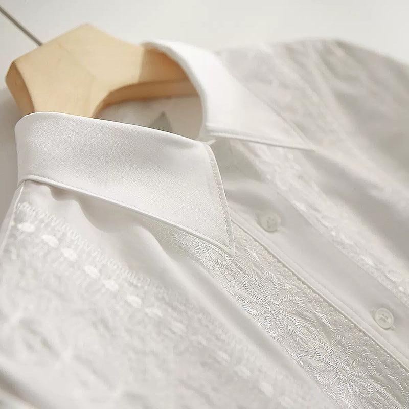 Chemise à boutons brodée pour femmes Chic und Stil