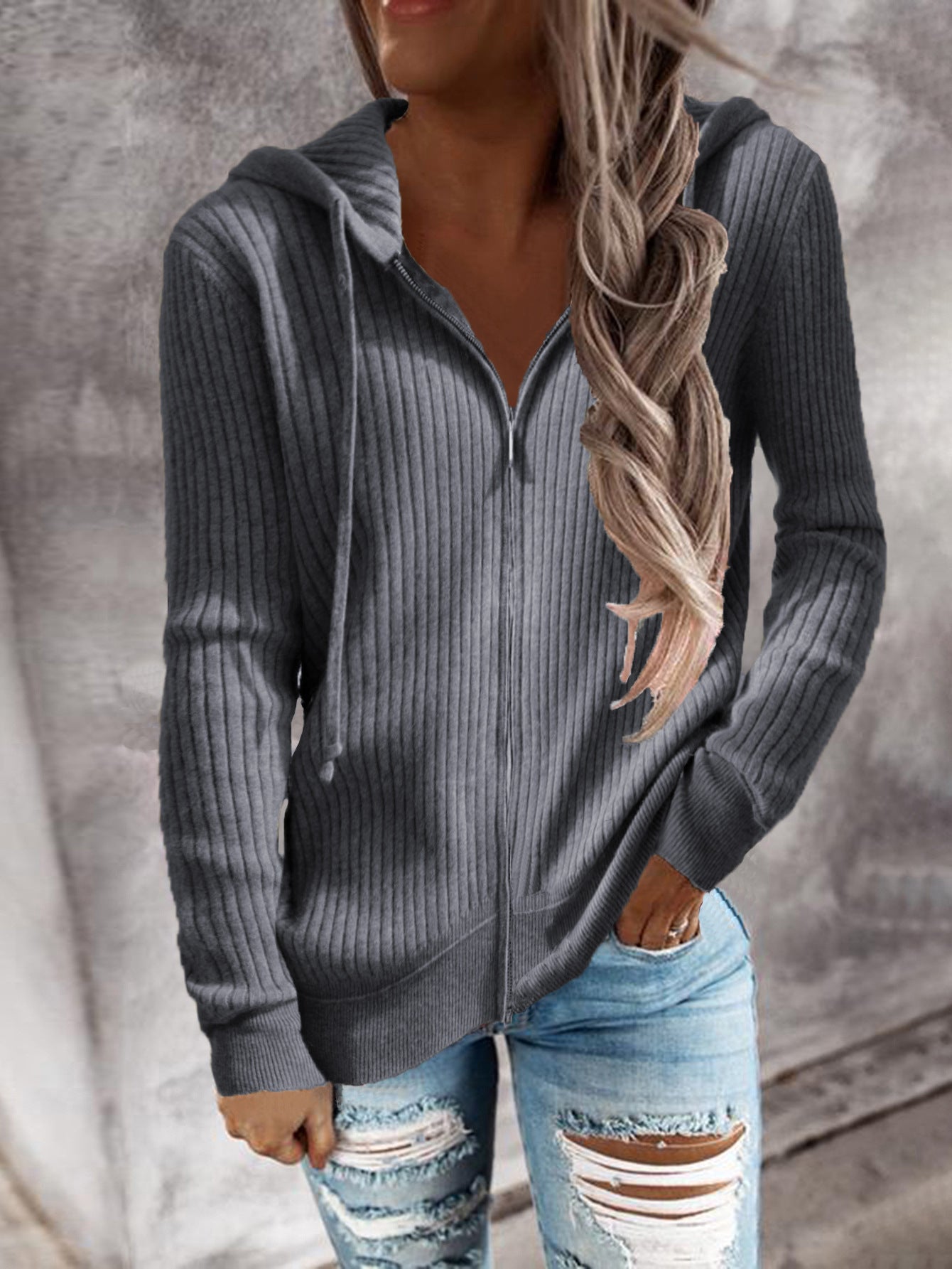 Veste à capuche pour femmes au design moderne en tricot côtelé avec poches Chic und Stil