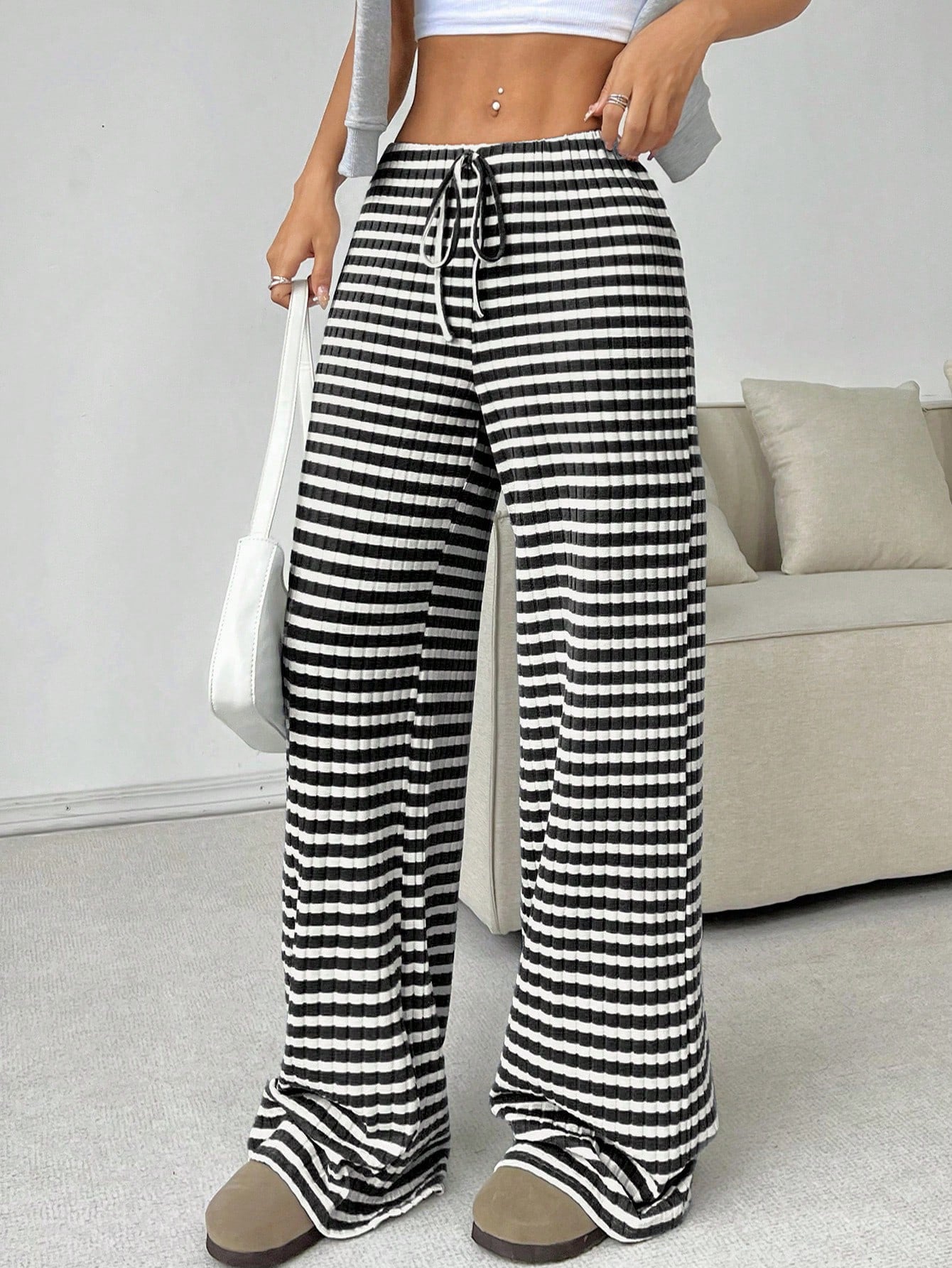 Pantalon de loisirs confortable et décontracté pour femmes avec taille élastique Chic und Stil