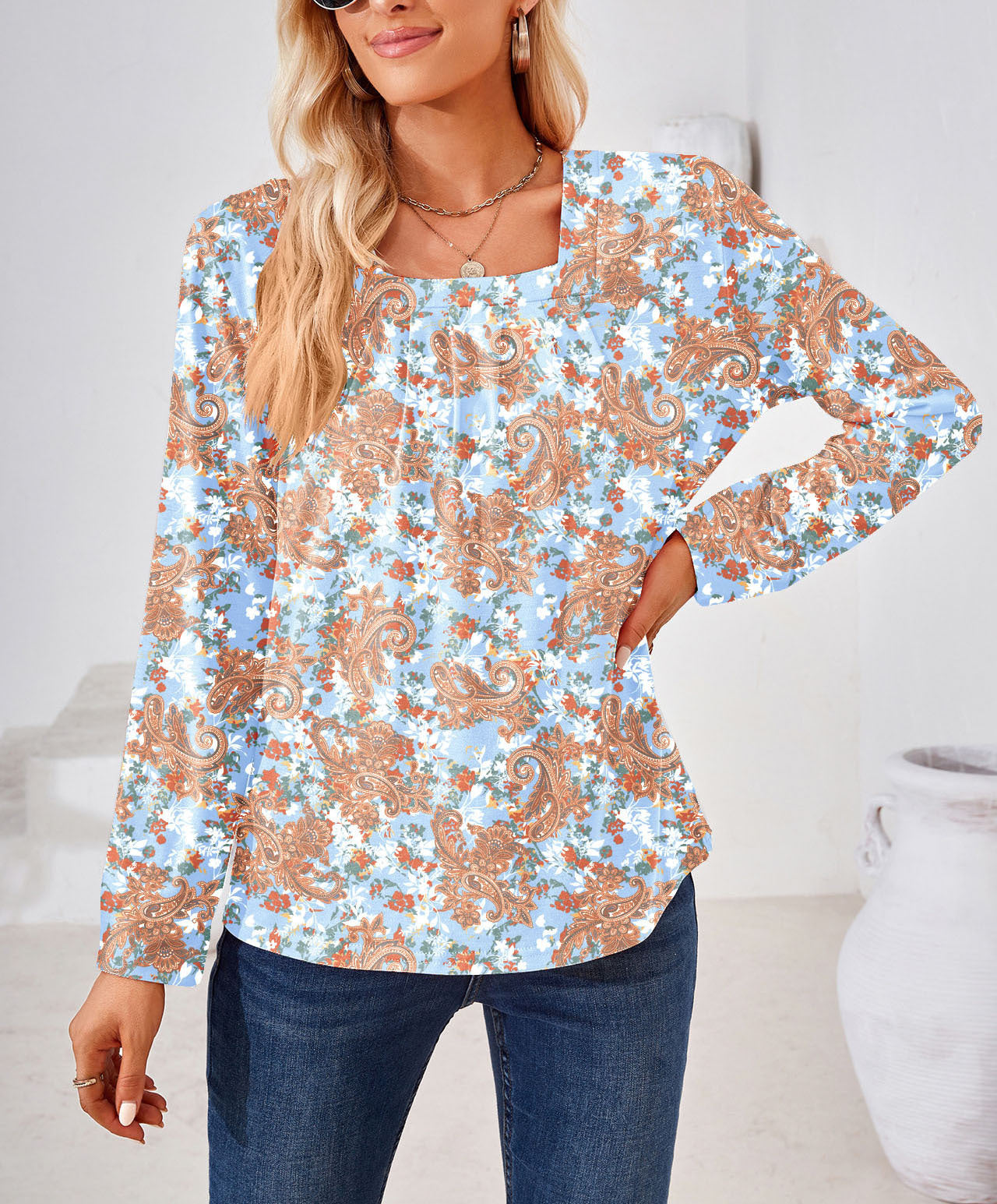 Blouse pour femmes avec motif jacquard floral et coupe ample Chic und Stil