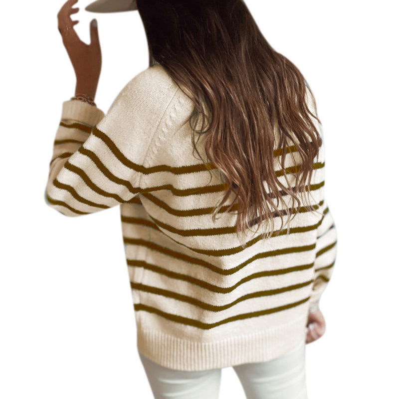 Pull en tricot rayé pour femmes avec patte de boutonnage et coupe ample Chic und Stil