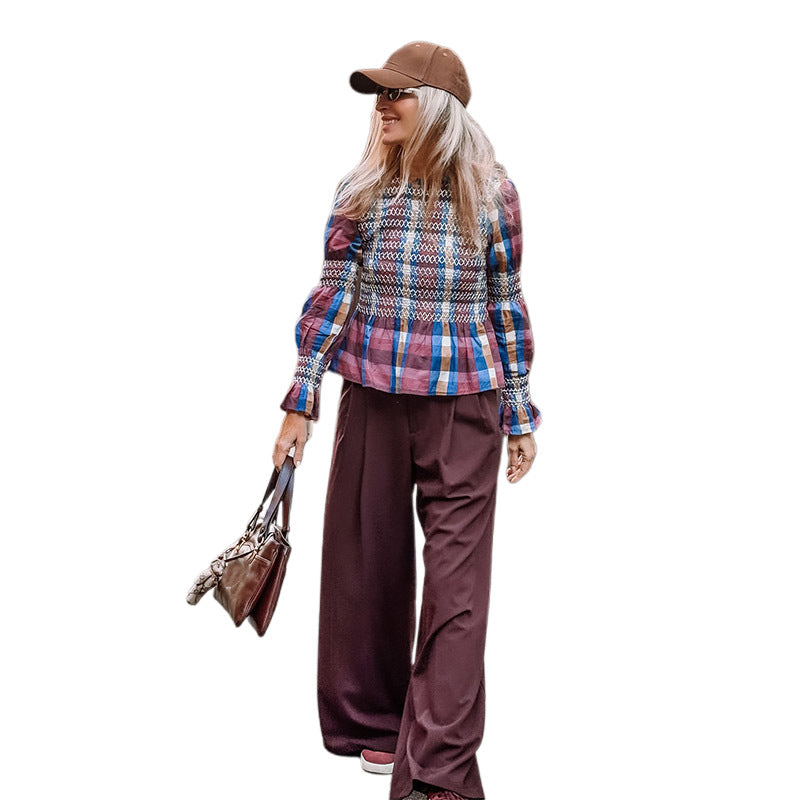 High-waisted carrot pants for ladies with elegant pleats Chic and Style