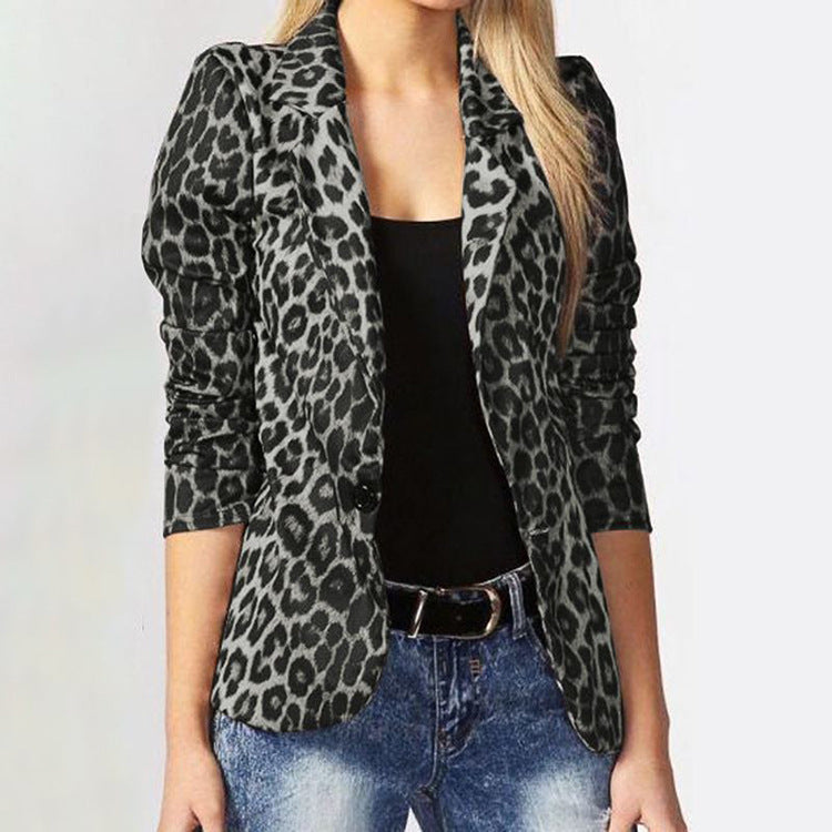 Blazer élégant pour femmes à motif léopard avec des détails raffinés Chic und Stil