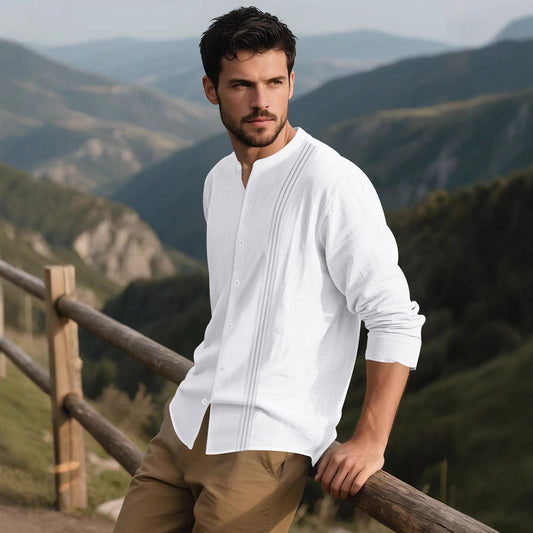 Chemise à manches longues tendance pour hommes avec surface texturée et col montant innovant Chic und Stil