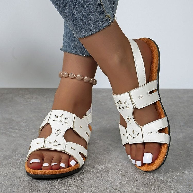 Sandales à brides confortables pour femmes avec perforation élégante et bride réglable Chic und Stil