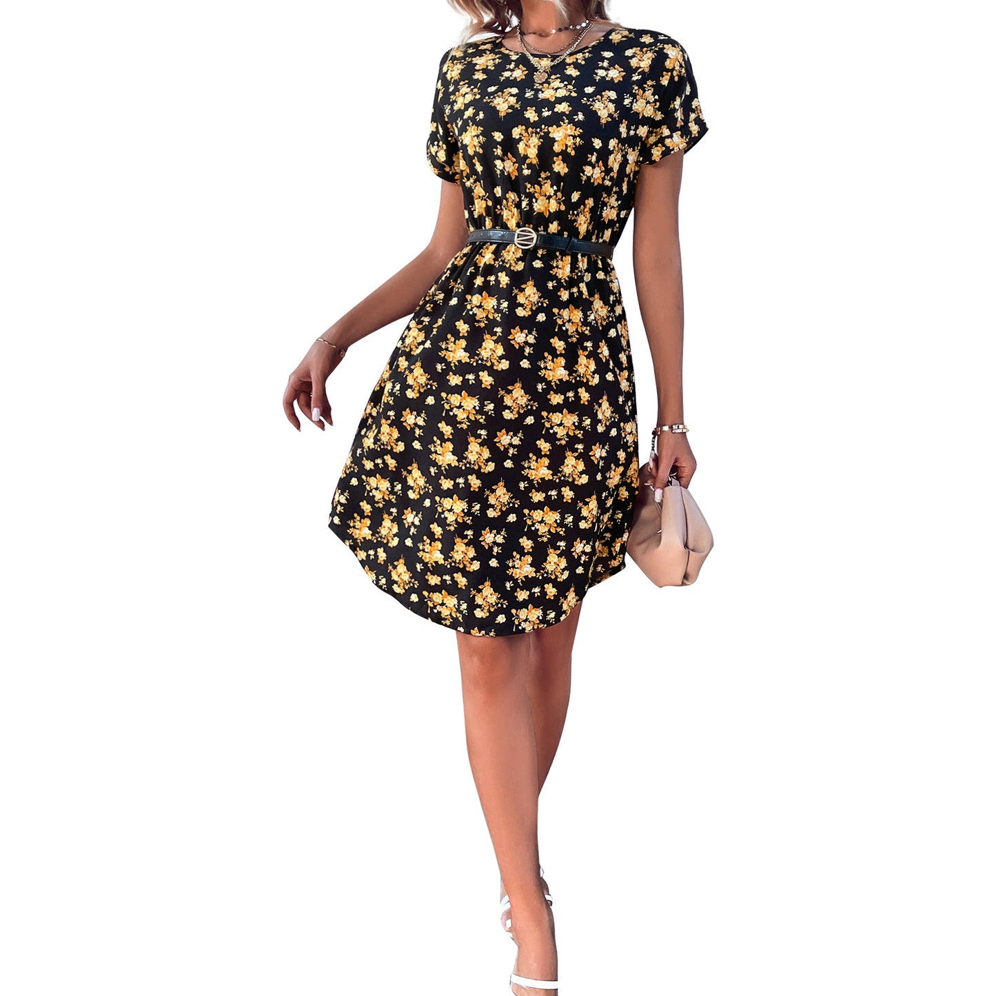 Robe chemise pour dames avec motif floral et ceinture à la taille Chic und Stil