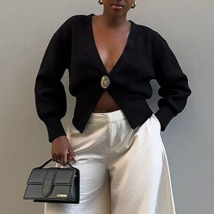 Cardigan en tricot élégant pour femmes avec décolleté en V profond et bouton décoratif Chic und Stil