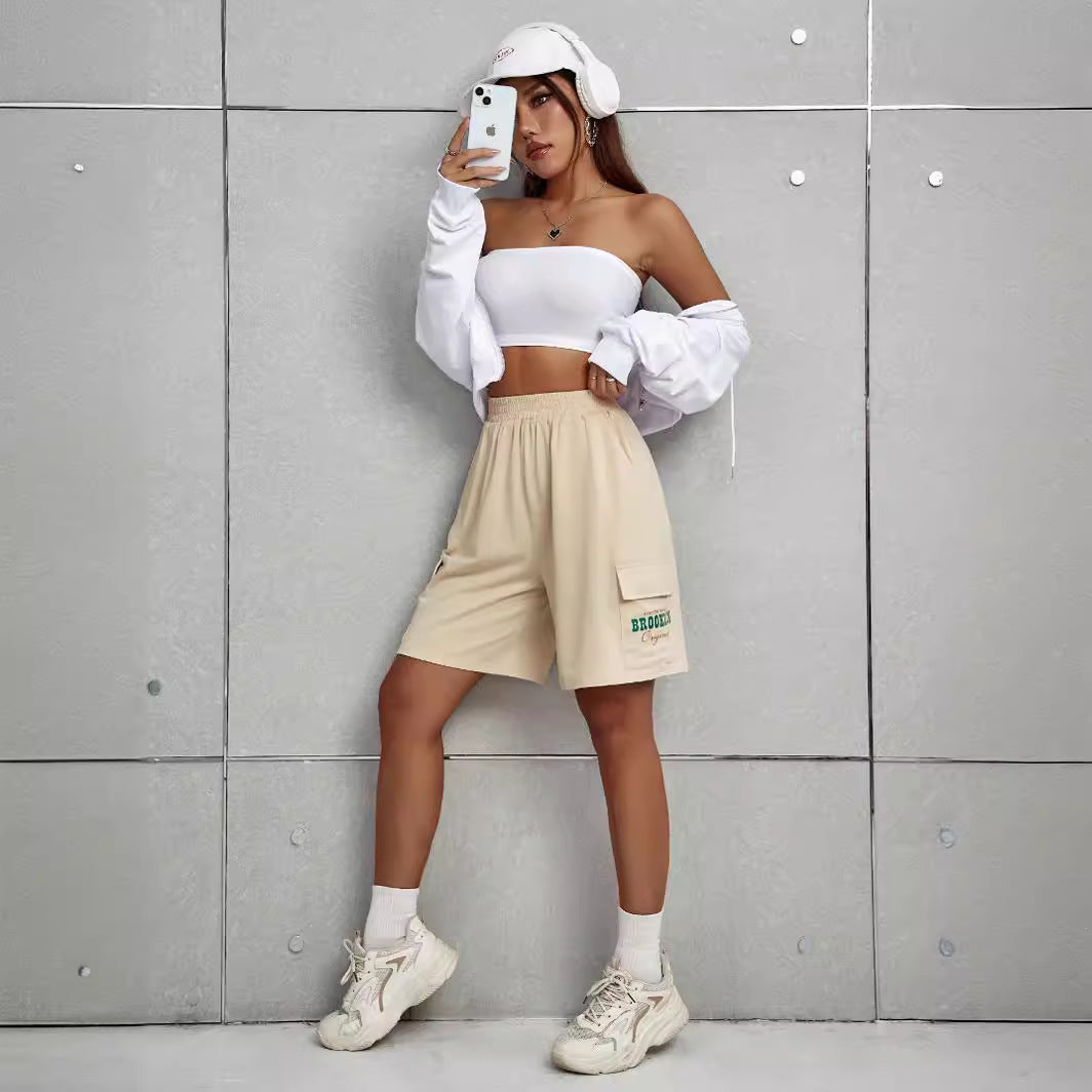 Shorts cargo pour femmes avec taille élastique et poches pratiques Chic und Stil