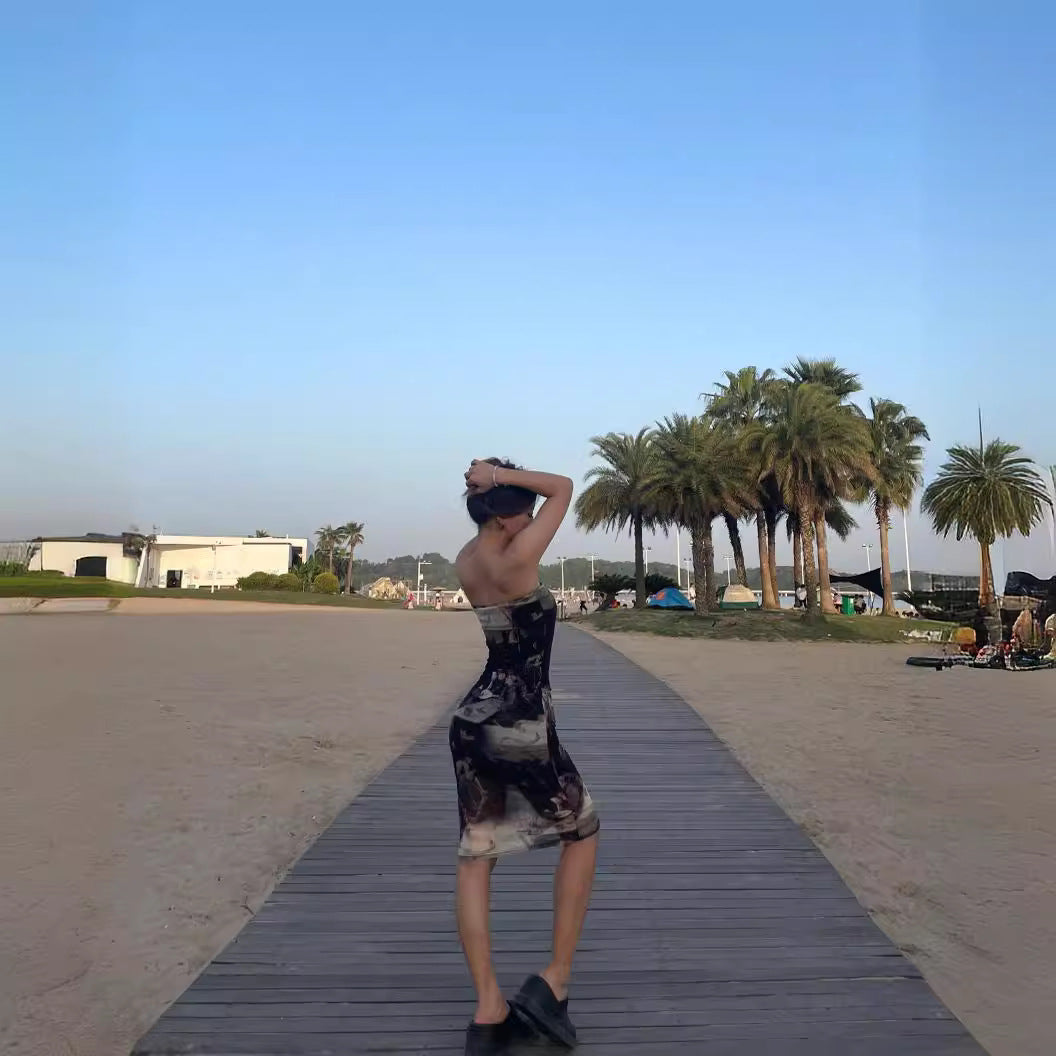 Robe midi bodycon artistique pour femmes chic et stylée
