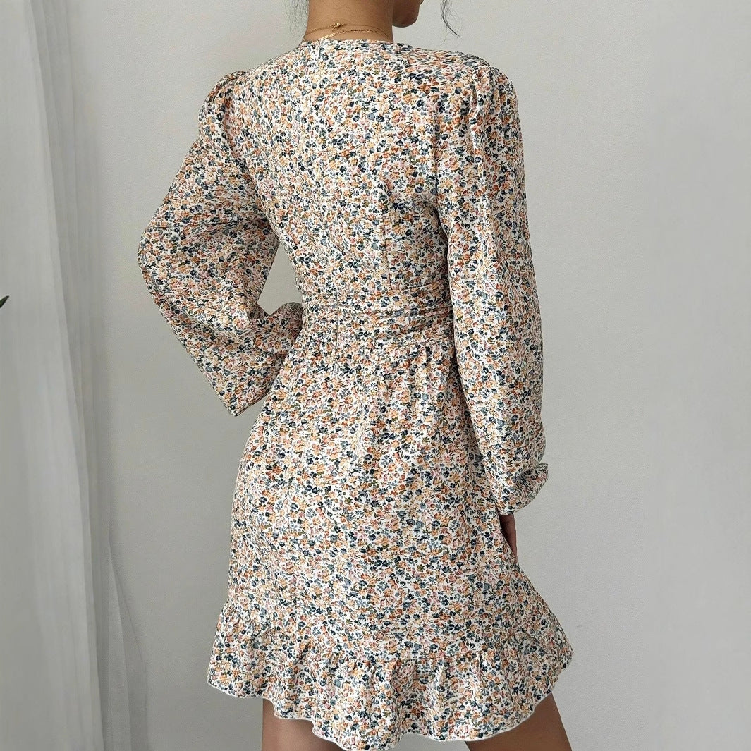 Robe mini ornée de fleurs pour femmes avec décolleté en V profond et manches volumineuses Chic und Stil