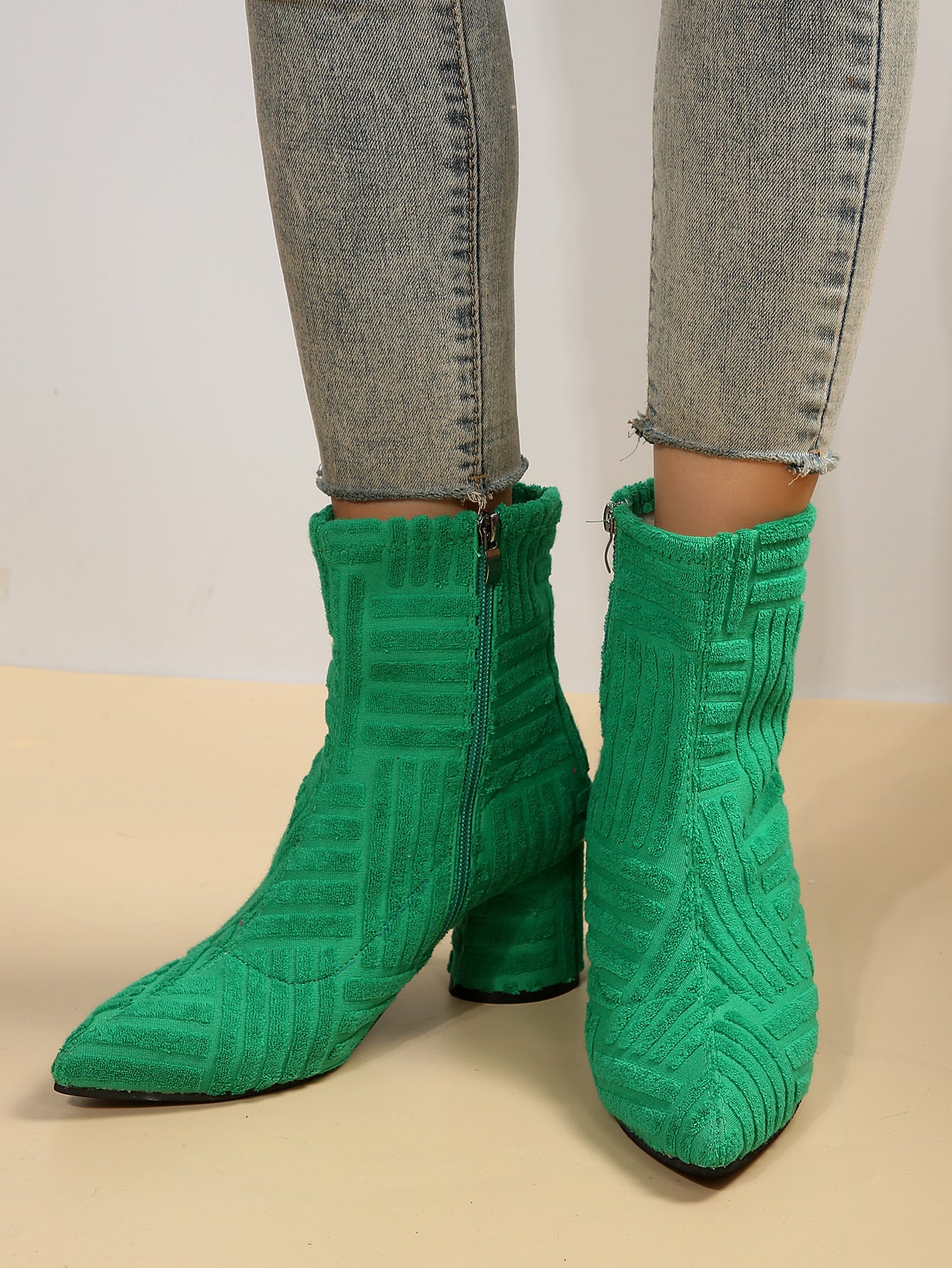 Bottines pour femmes avec un design tricot contemporain et un talon bloc confortable Chic und Stil