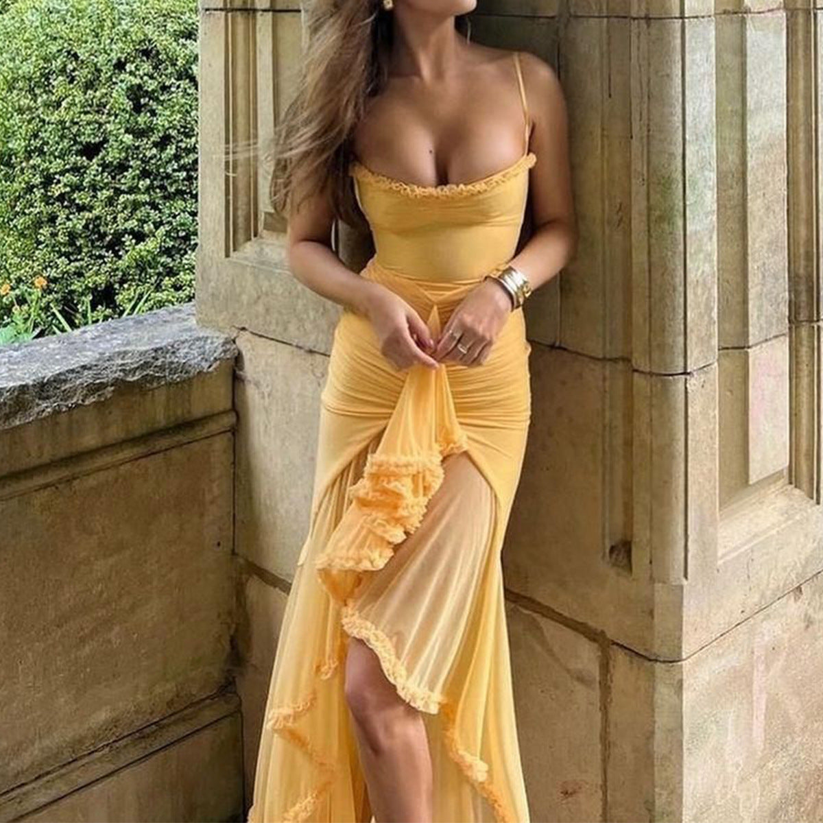 Robe fourreau pour femmes avec finition froncée raffinée Chic und Stil