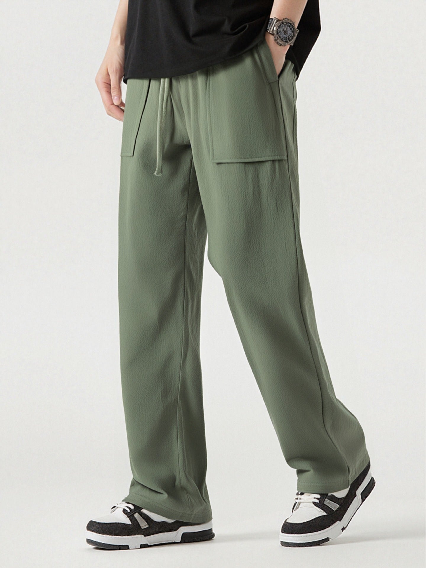 Casual cargo pants for men with practical pockets and elastic waist Chic and Style