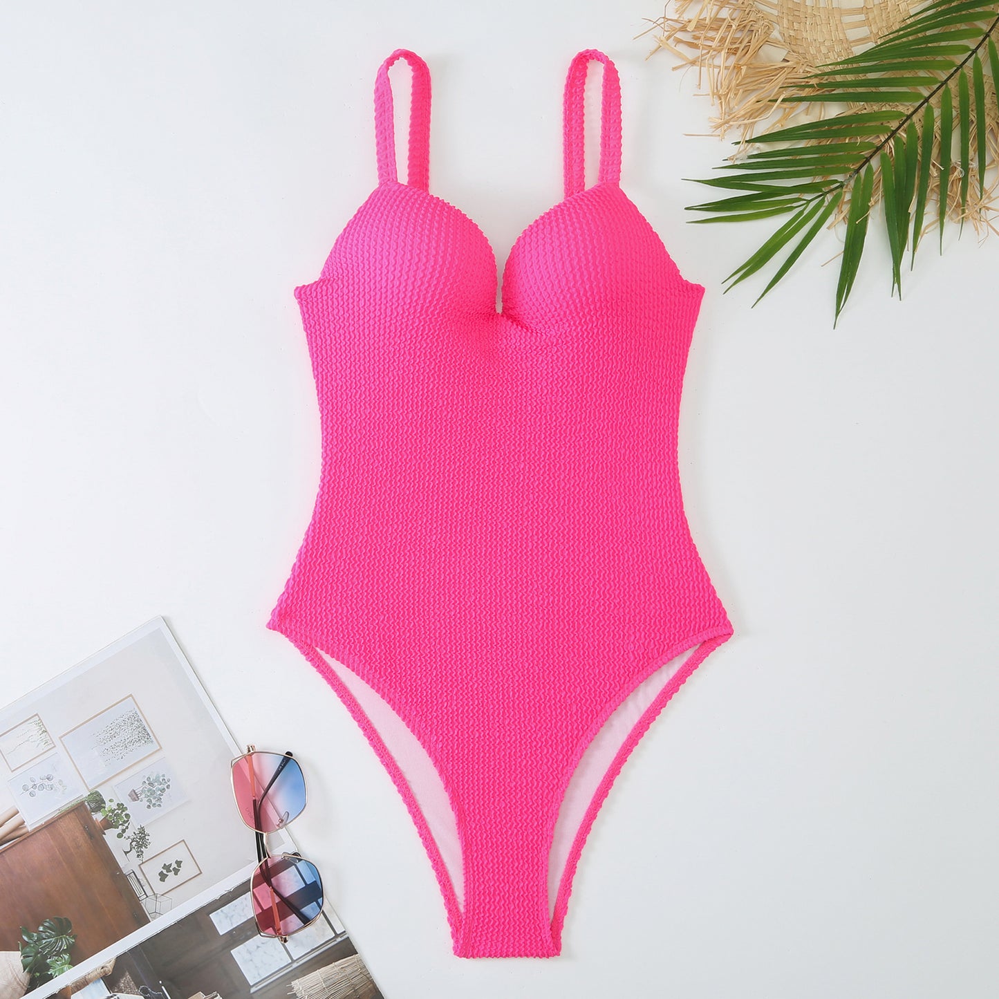 Maillot de bain taille haute pour femmes avec surface à textures côtelées et bretelles réglables Chic und Stil