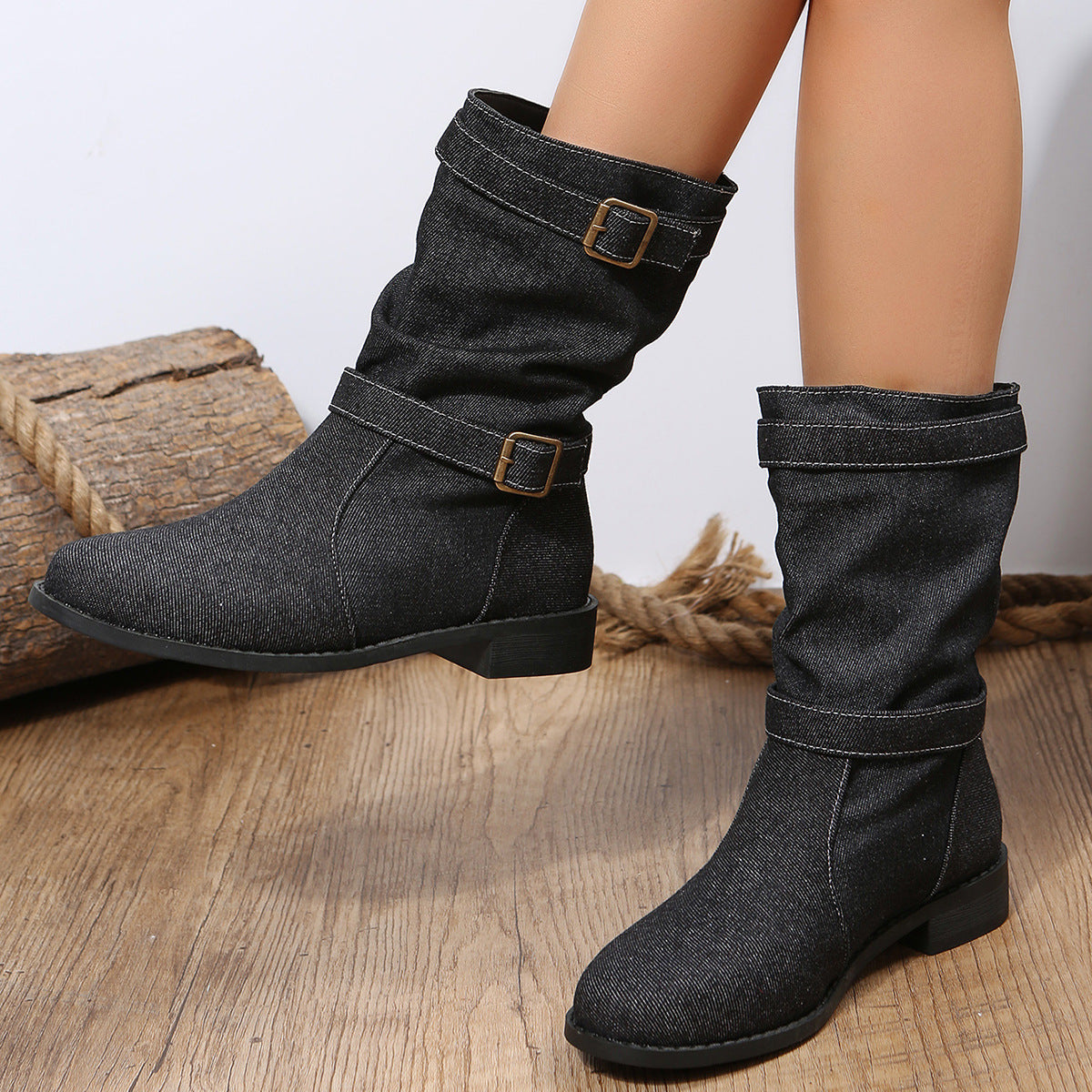 Bottines femmes avec design plissé à la mode et sangle réglable Chic und Stil