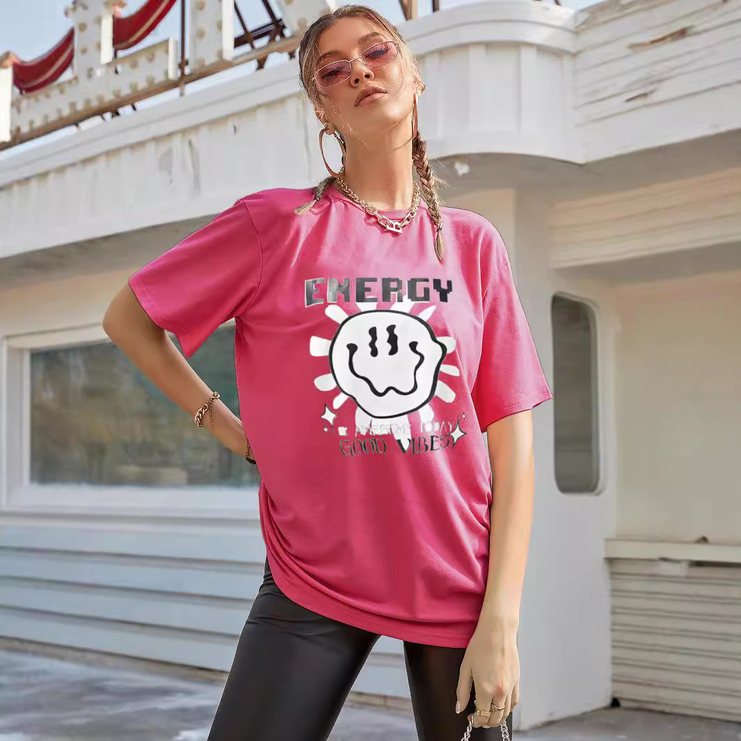 T-shirt oversize pour femmes avec un design graphique accrocheur et une coupe décontractée Chic und Stil