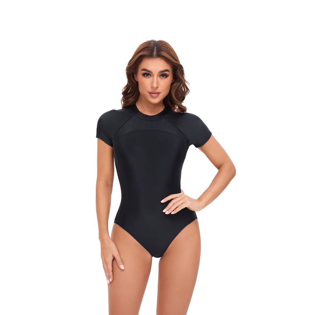 Maillot de bain court à manches courtes sportif pour femme Chic und Stil