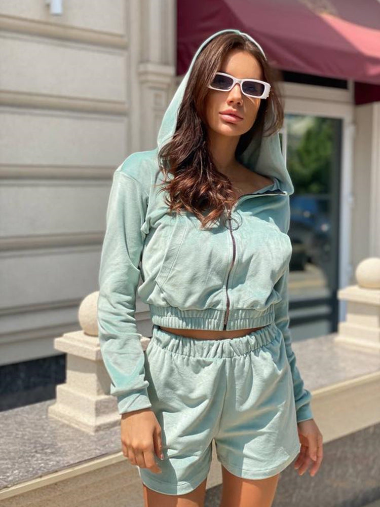 Sweat à capuche féminin tendance avec shorts assortis Chic und Stil