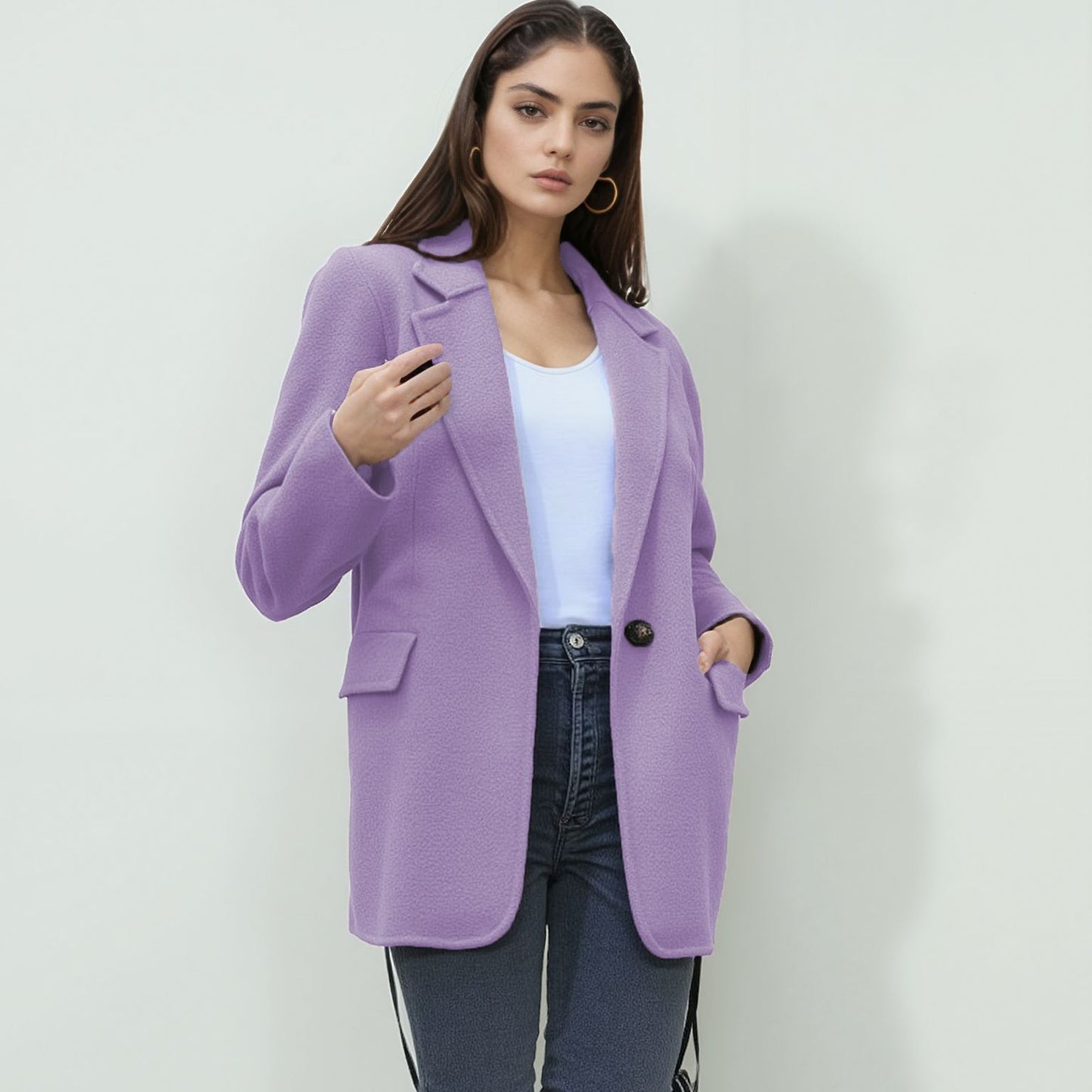 Blazer féminin à la mode avec une texture fine et des détails modernes Chic und Stil