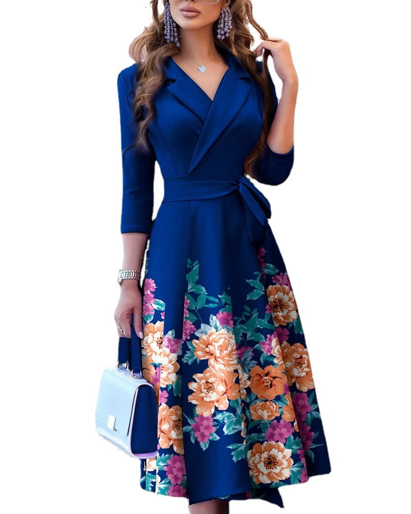 Women's Floral Wrap Dress with Fitted Silhouette Chic und Stil