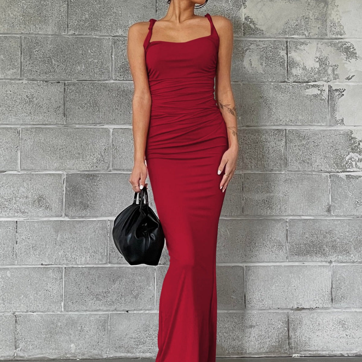 Robe maxi ajustée pour femmes avec des détails de volants raffinés Chic und Stil