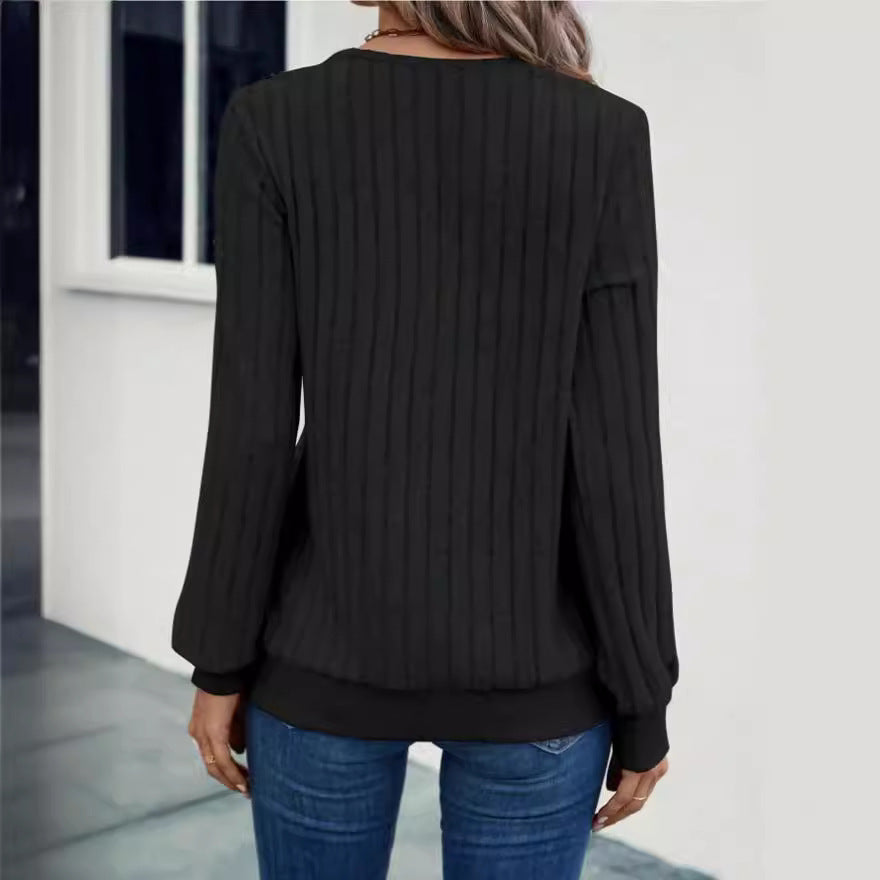 Pull femme avec décolleté en V et motif à côtes texturé Chic und Stil