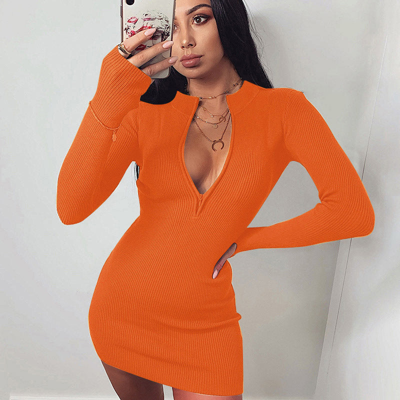 Robe en tricot pour femmes avec décolleté en V profond et manches longues Chic und Stil