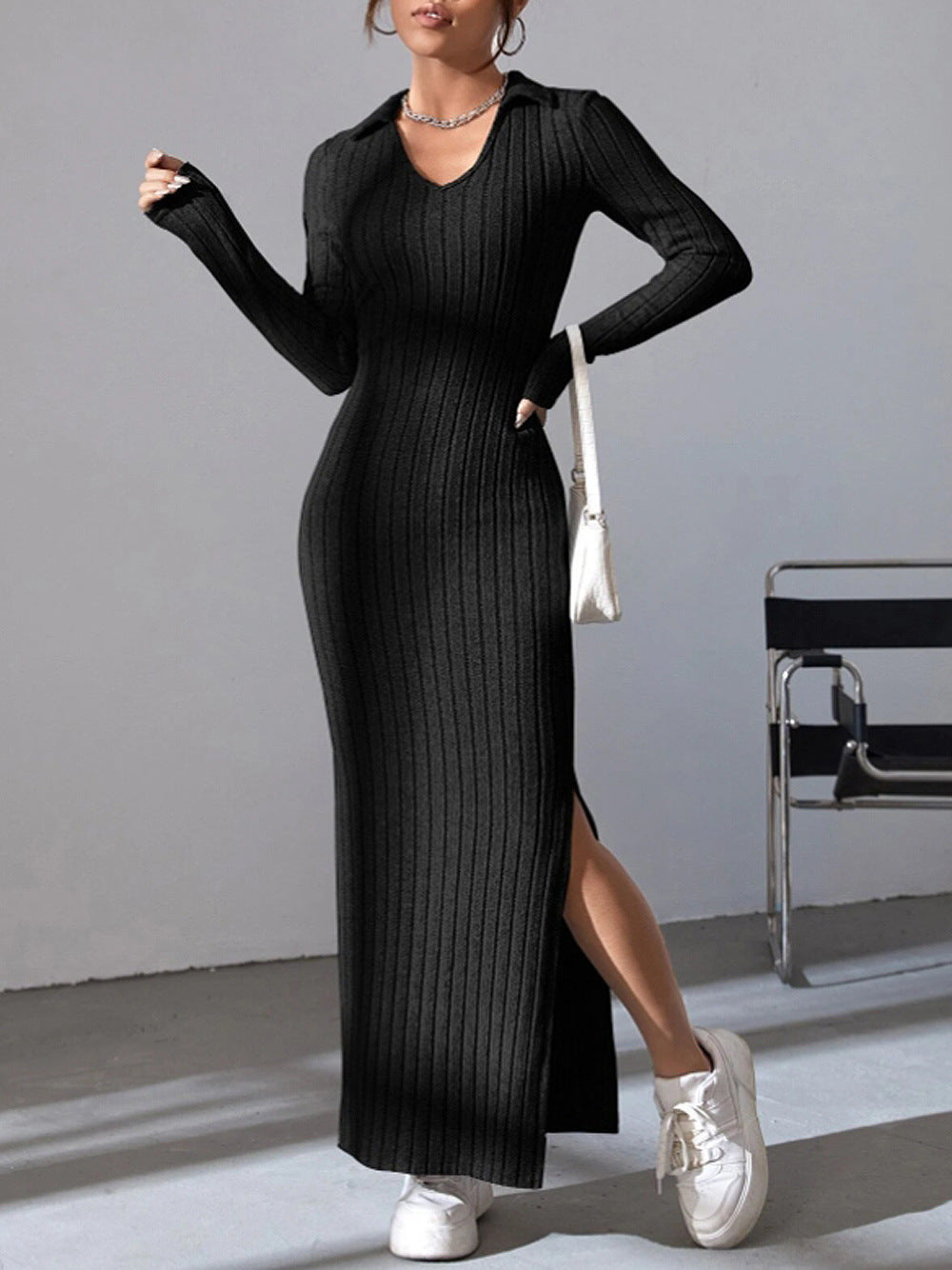 Robe en tricot pour femmes avec décolleté en V profond et fente latérale Chic und Stil